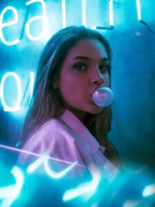 Lara Land blog - The underrated importance of VIBE! - girl blowing bubble